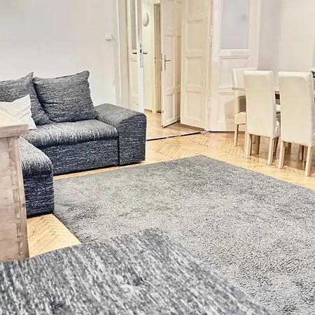 Vaci Corso Lägenhet